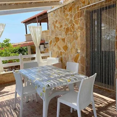 Con Vista Mare, Macchie Apartmán